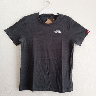 ザノースフェイス(THE NORTH FACE)の新品タグ付140】ノースフェイス　キッズ／レディース　Tシャツ／カットソー／半袖(Tシャツ/カットソー)