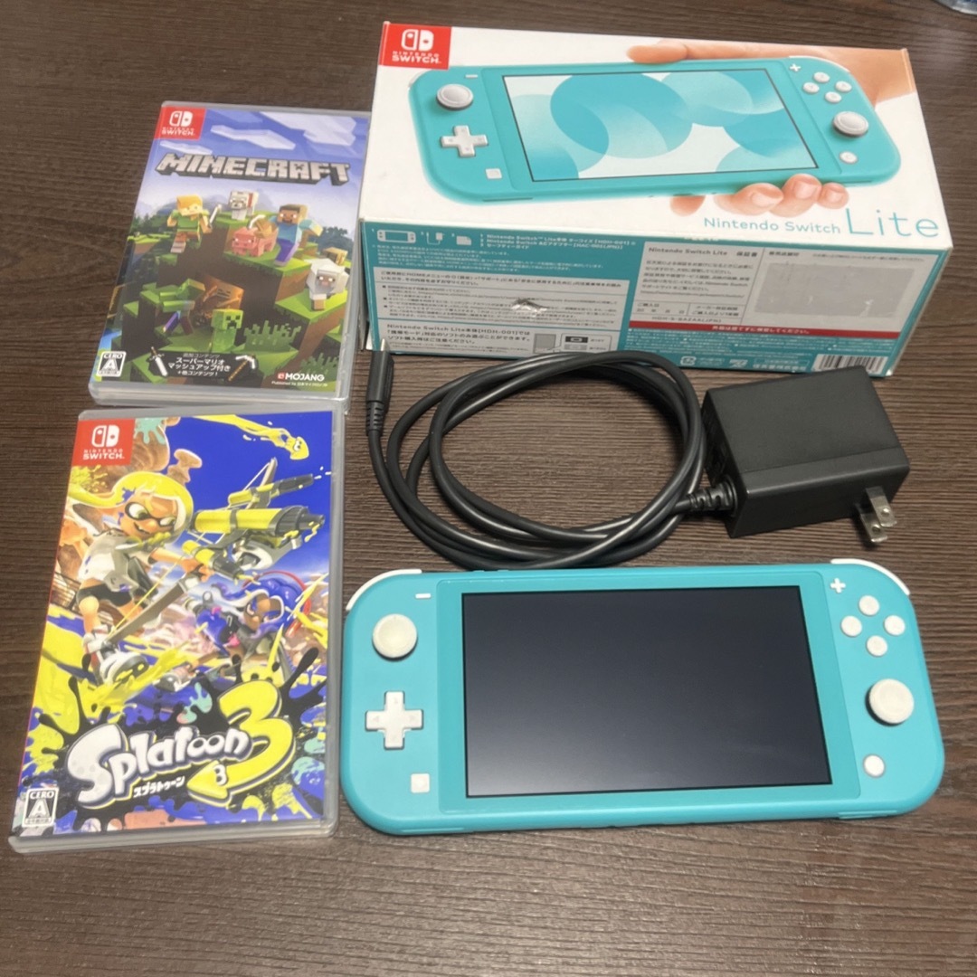 美品　任天堂　Switch light  スイッチライト