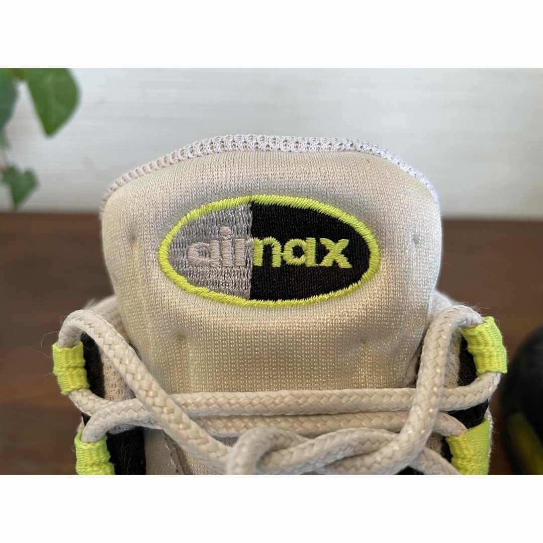 NIKE(ナイキ)のNIKE AIR MAX95 イエローグラデ 28センチ メンズの靴/シューズ(スニーカー)の商品写真