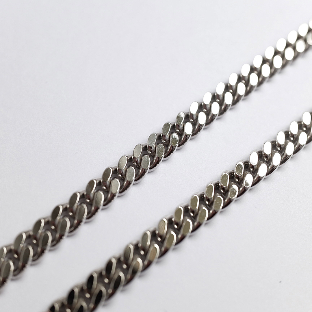 TOM WOOD(トムウッド)の新品正規品 tom wood curb chain L ネックレス 24.5 メンズのアクセサリー(ネックレス)の商品写真