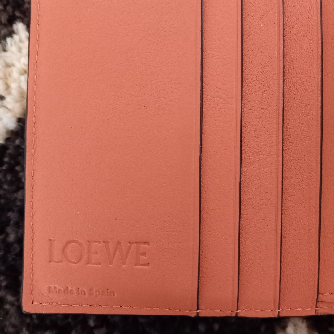 LOEWE(ロエベ)のロエベコンパクト財布美品❗ゆんちゃん様専用です レディースのファッション小物(財布)の商品写真