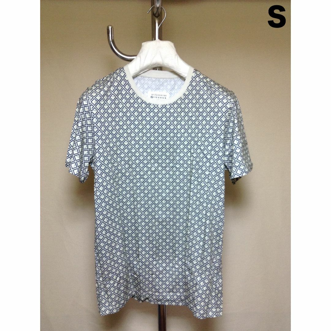 Maison Martin Margiela(マルタンマルジェラ)の新品 19SS S マルジェラ パックT Tシャツ 総柄 8559 C メンズのトップス(Tシャツ/カットソー(半袖/袖なし))の商品写真