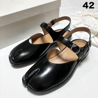 マルタンマルジェラ(Maison Martin Margiela)の新品 42 23ss マルジェラ タビ ストラップ サンダル 黒 5036(サンダル)