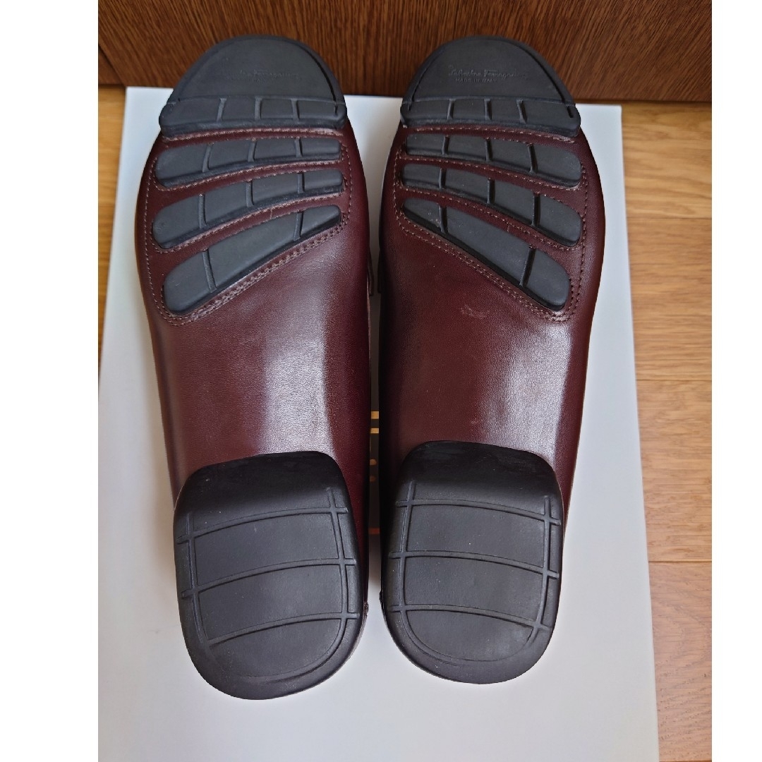 Salvatore Ferragamo(サルヴァトーレフェラガモ)のサルヴァトーレ・フェラガモのガンチーニのお靴25cm相当 レディースの靴/シューズ(ローファー/革靴)の商品写真