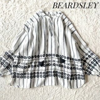 BEARDSLEY - 極美品 BEARDSLEY / ビアズリー フロントスカーフ柄ニット 