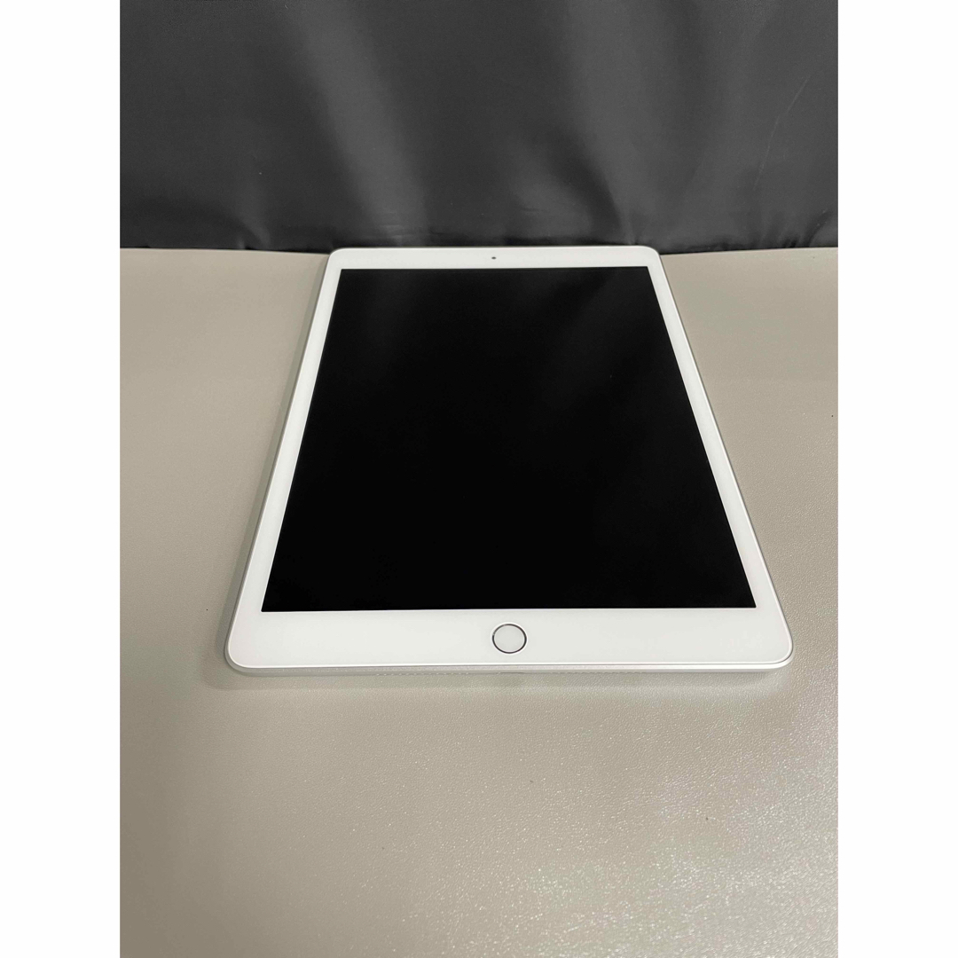 iPad 8 32GB シルバー