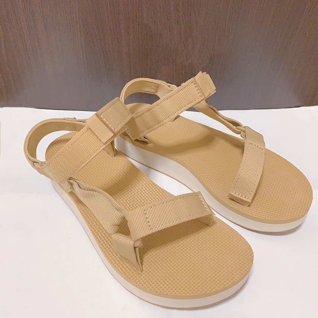 Teva - TEVAフラットフォーム サンダル MIDFORM UNIVERSAL 23㎝の通販 ...