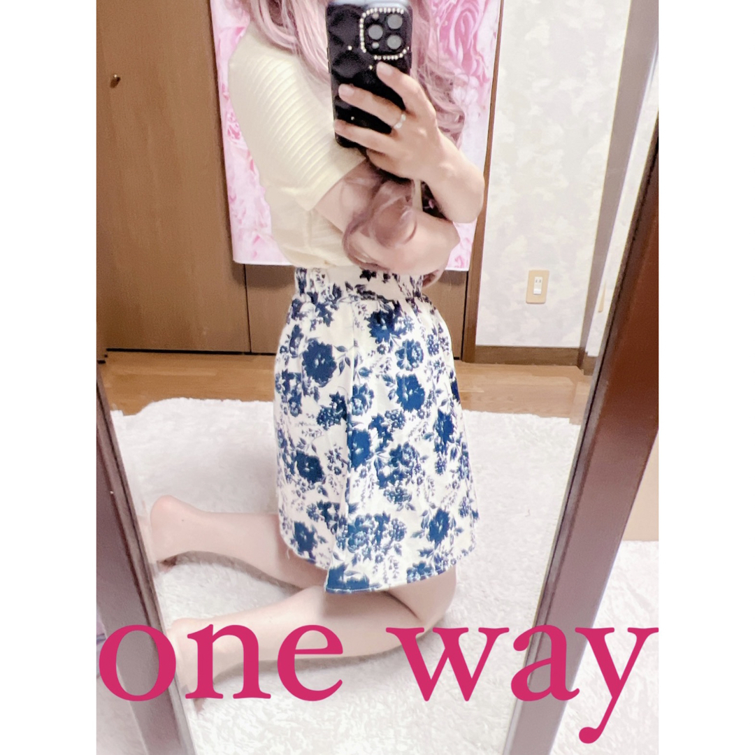 one*way(ワンウェイ)の5264.one way 花柄 フレアスカート 台形スカート レディースのスカート(ミニスカート)の商品写真