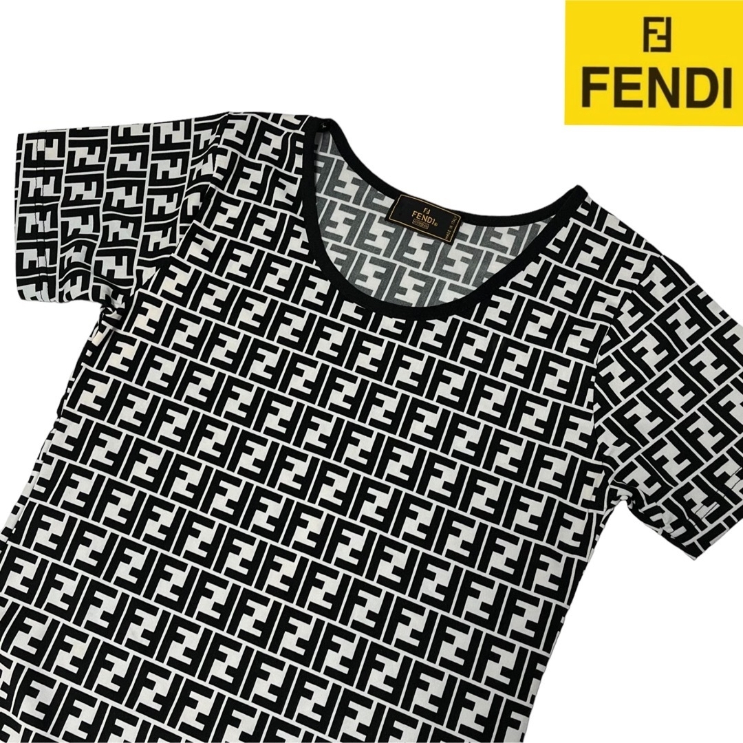 未使用✧︎ FENDI ズッカ柄Tシャツ イタリア製-