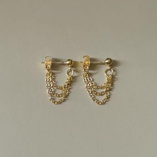 アダムエロぺ(Adam et Rope')のLittle triple chain pierce No.1109(ピアス)