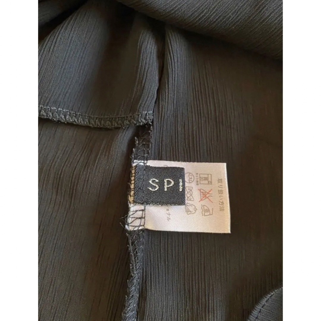 SPIGA(スピーガ)のSPIGA スピーガ／ブラウス・黒 レディースのトップス(シャツ/ブラウス(半袖/袖なし))の商品写真