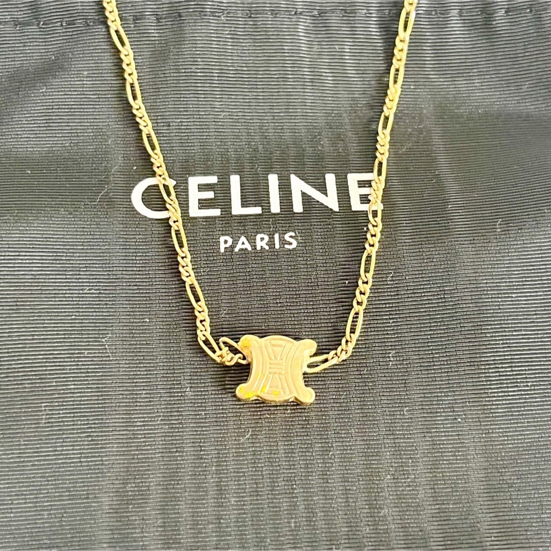 【人気】セリーヌ　ロゴ　ネックレス　ゴールド　トリオンフ　チャーム　CELINE