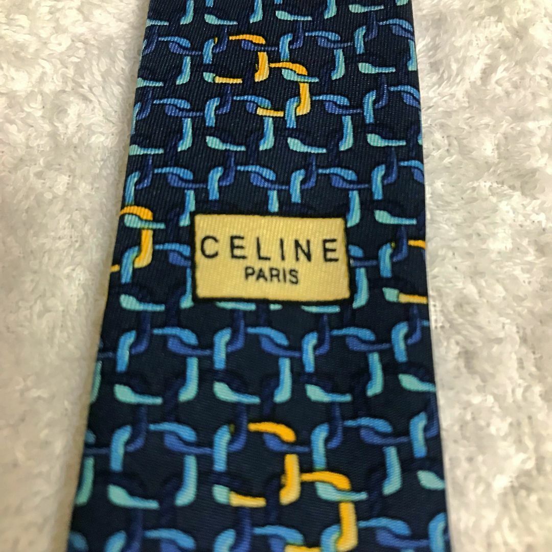 celine(セリーヌ)の美品✨高級ネクタイ✨ セリーヌ チェーン柄 総柄 シルク100% 紺×青×黄 メンズのファッション小物(ネクタイ)の商品写真