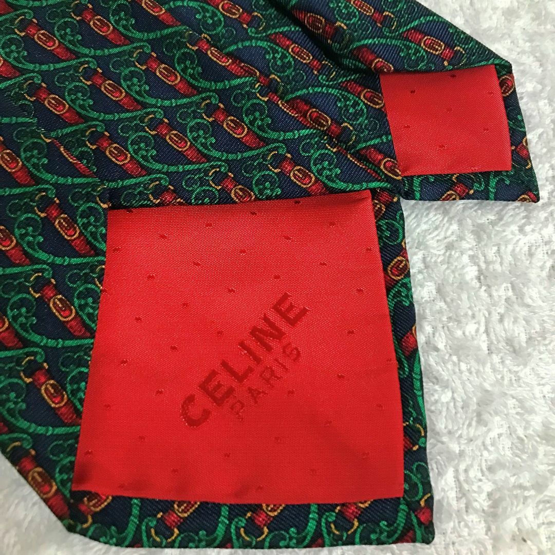 celine(セリーヌ)の美品✨高級ネクタイ✨ セリーヌ バックル＆植物柄 総柄 シルク100 紺×緑×赤 メンズのファッション小物(ネクタイ)の商品写真