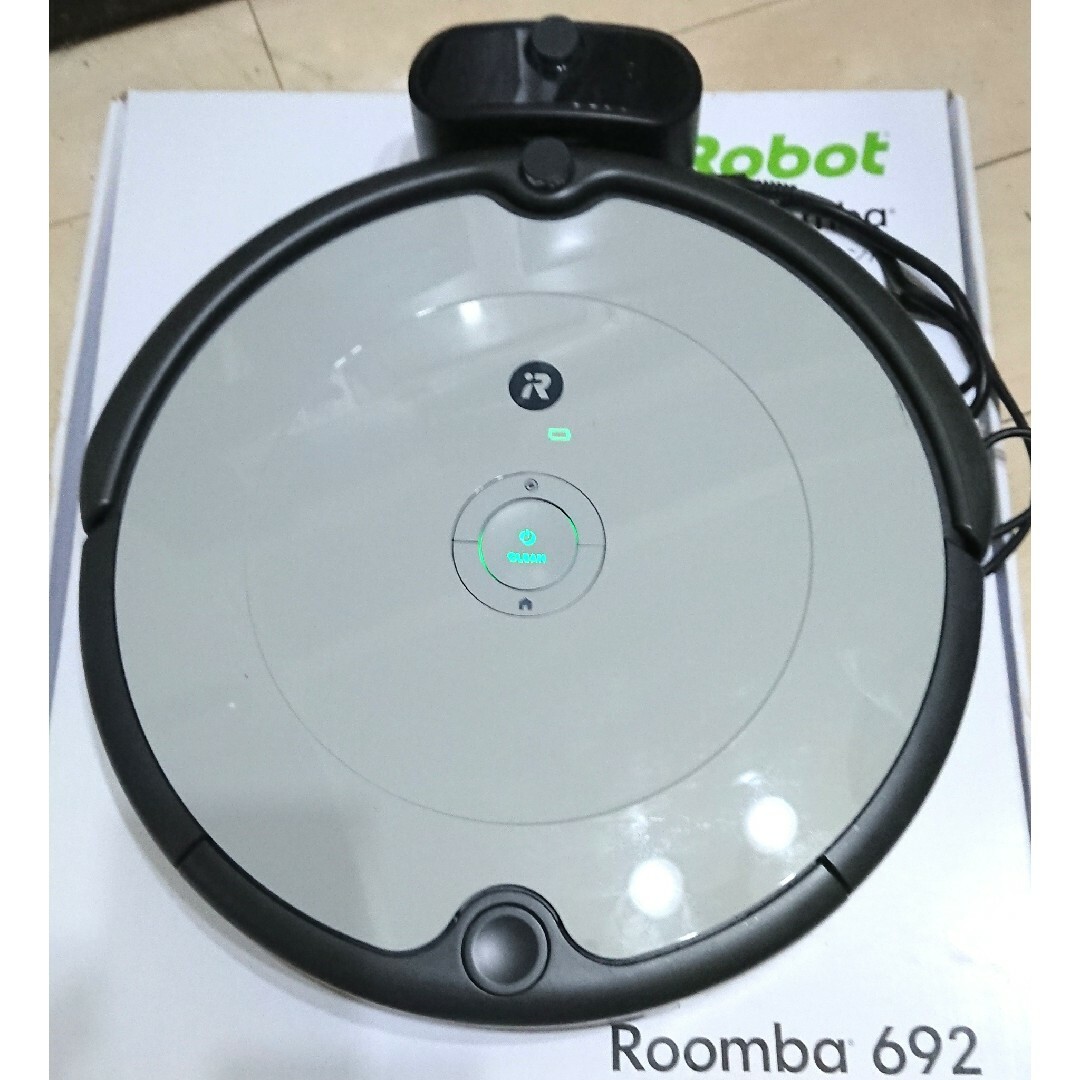 iRobot(アイロボット)の【お値引き可】iRobot ルンバ692 Roomba スマホ/家電/カメラの生活家電(掃除機)の商品写真