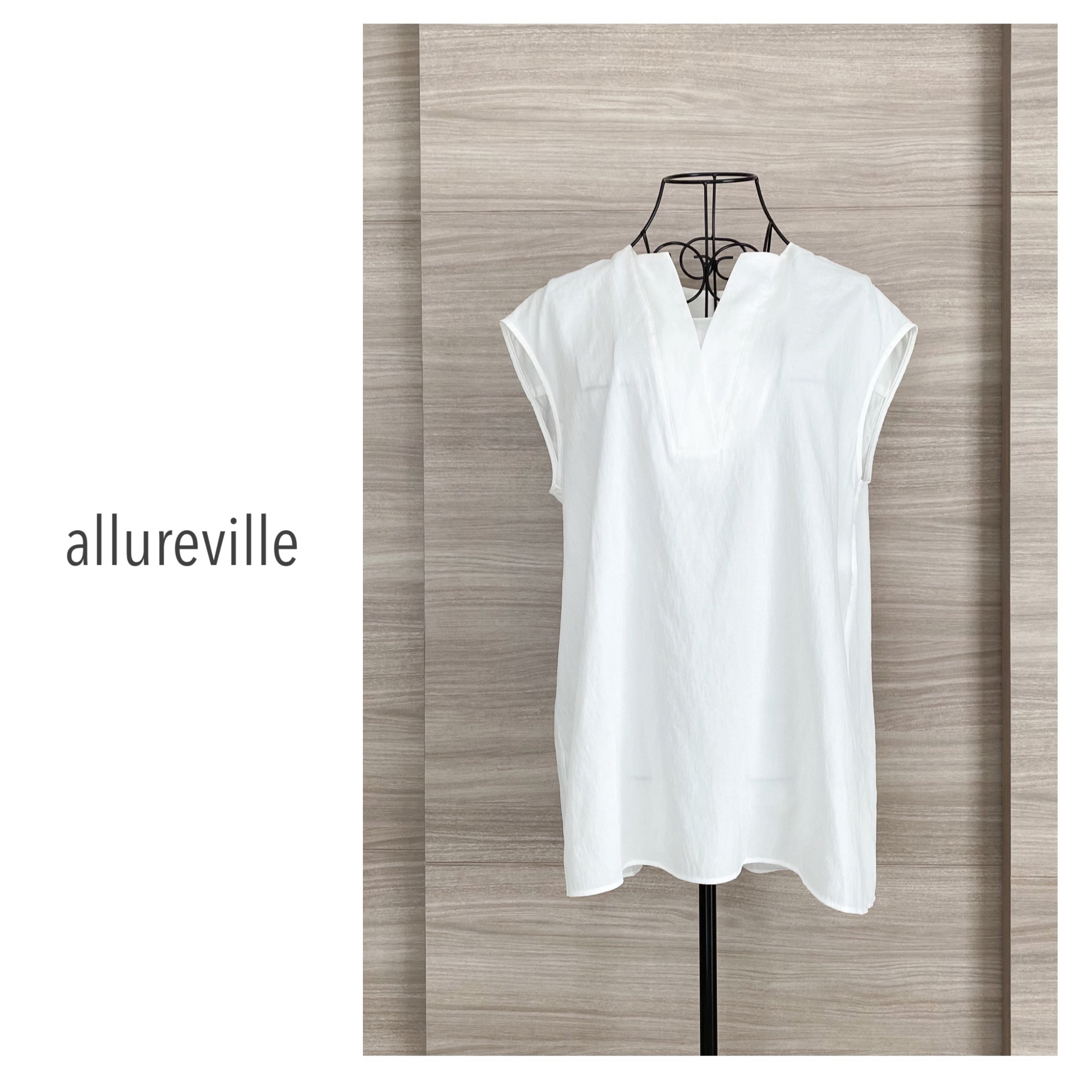 allureville(アルアバイル)のallureville アルアバイル　シャンブレーツイルスキッパーブラウス レディースのトップス(シャツ/ブラウス(半袖/袖なし))の商品写真