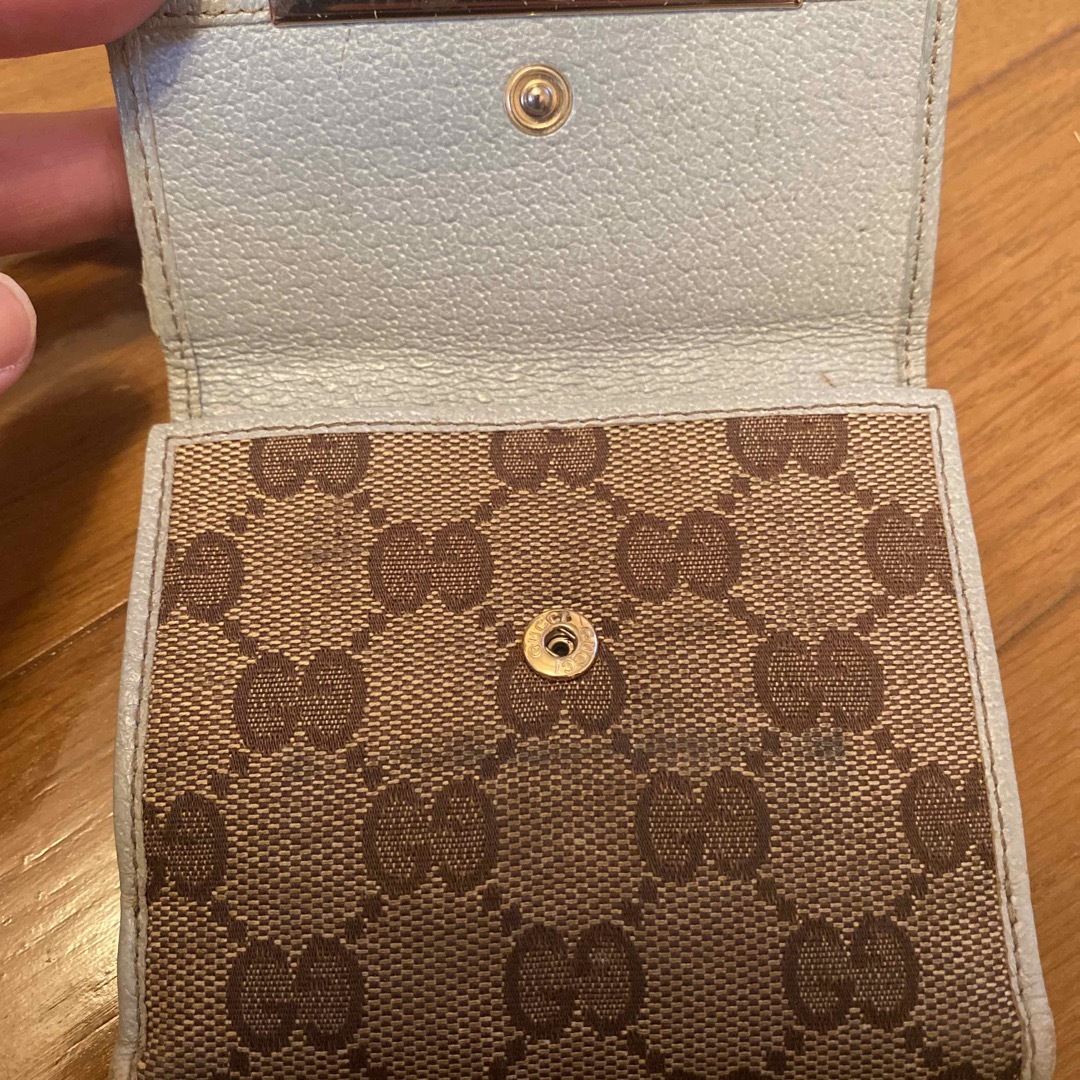 Gucci(グッチ)のGUCCI グッチ　財布　二つ折り レディースのファッション小物(財布)の商品写真