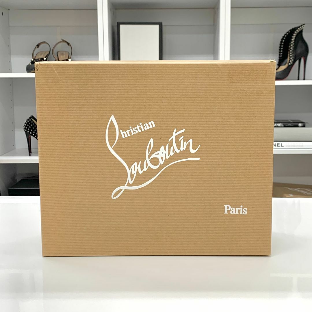 Christian Louboutin(クリスチャンルブタン)の893 未使用 クリスチャンルブタン パテント スワロフスキー ロゴ スニーカー レディースの靴/シューズ(スニーカー)の商品写真