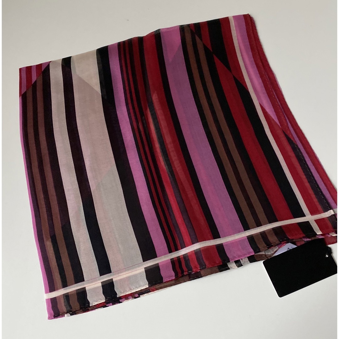 ICB(アイシービー)のICB スカーフ シルク素材 マルチストライプ柄 ピンク レッドパープル レディースのファッション小物(バンダナ/スカーフ)の商品写真