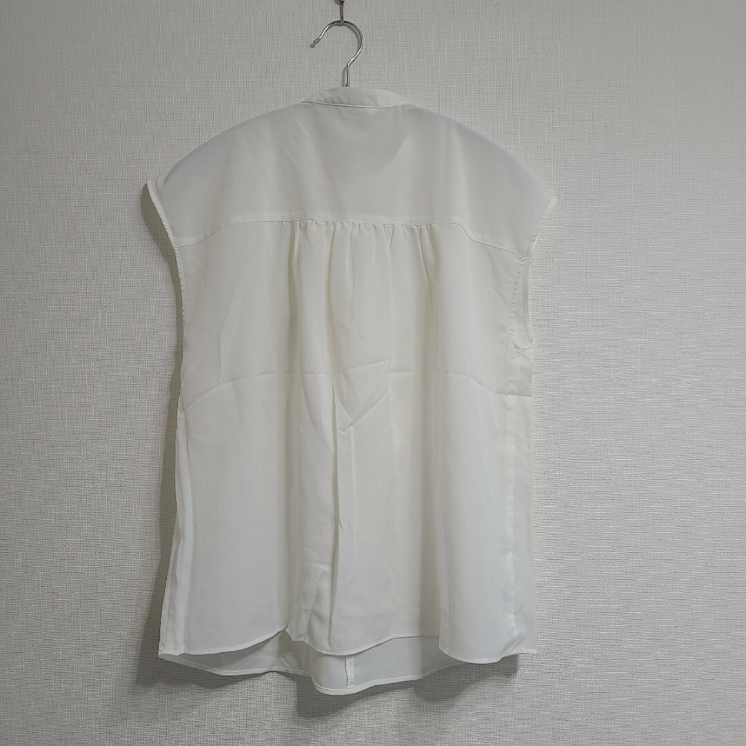 Techichi(テチチ)の【新品未使用タグ付き】テチチ ホワイト ノースリーブ ブラウス レディースのトップス(Tシャツ(半袖/袖なし))の商品写真