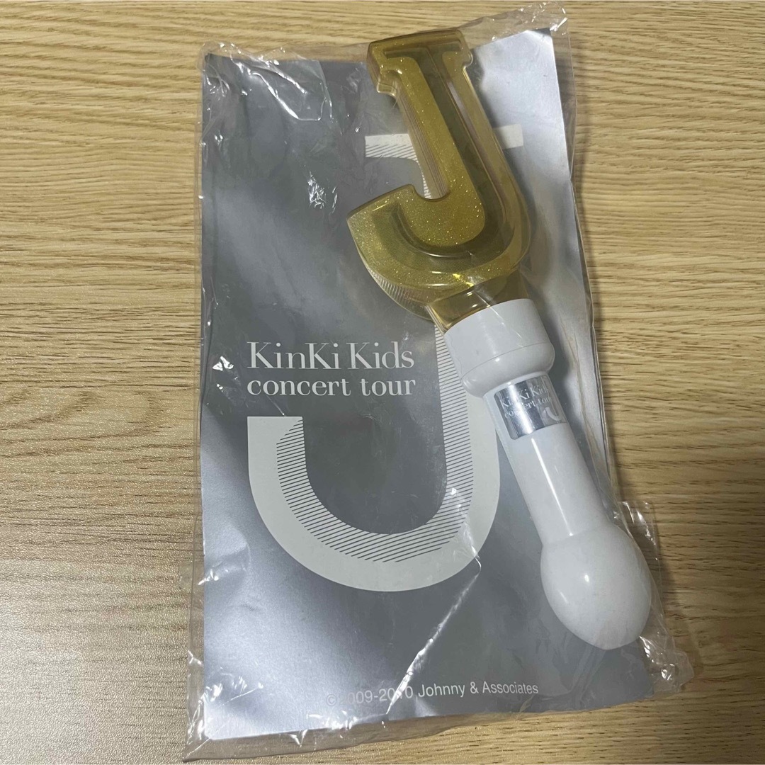 KinKi Kids(キンキキッズ)のKinKi Kids J ペンライト エンタメ/ホビーのタレントグッズ(アイドルグッズ)の商品写真