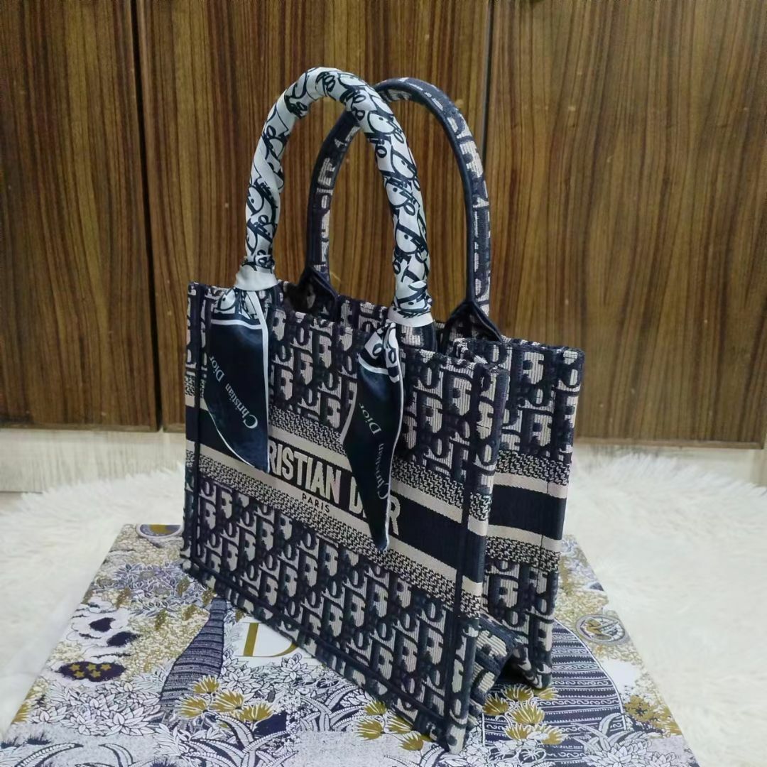 Dior ディオール ブックトート Book Tote【新品未使用】 | kinderpartys.at