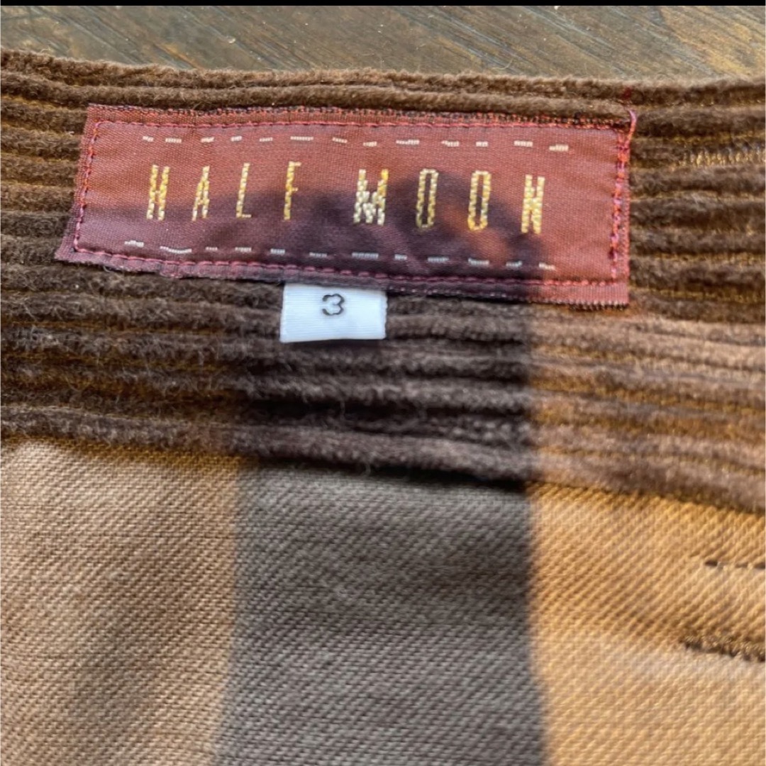 HALF MOONレディースコーデュロイパンツ未使用に近い レディースのパンツ(カジュアルパンツ)の商品写真