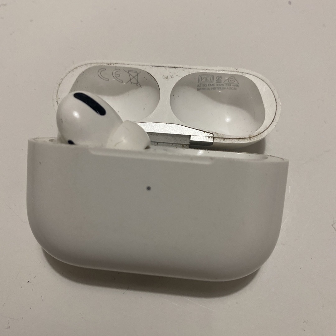 ヘッドフォン/イヤフォンAirpods Pro