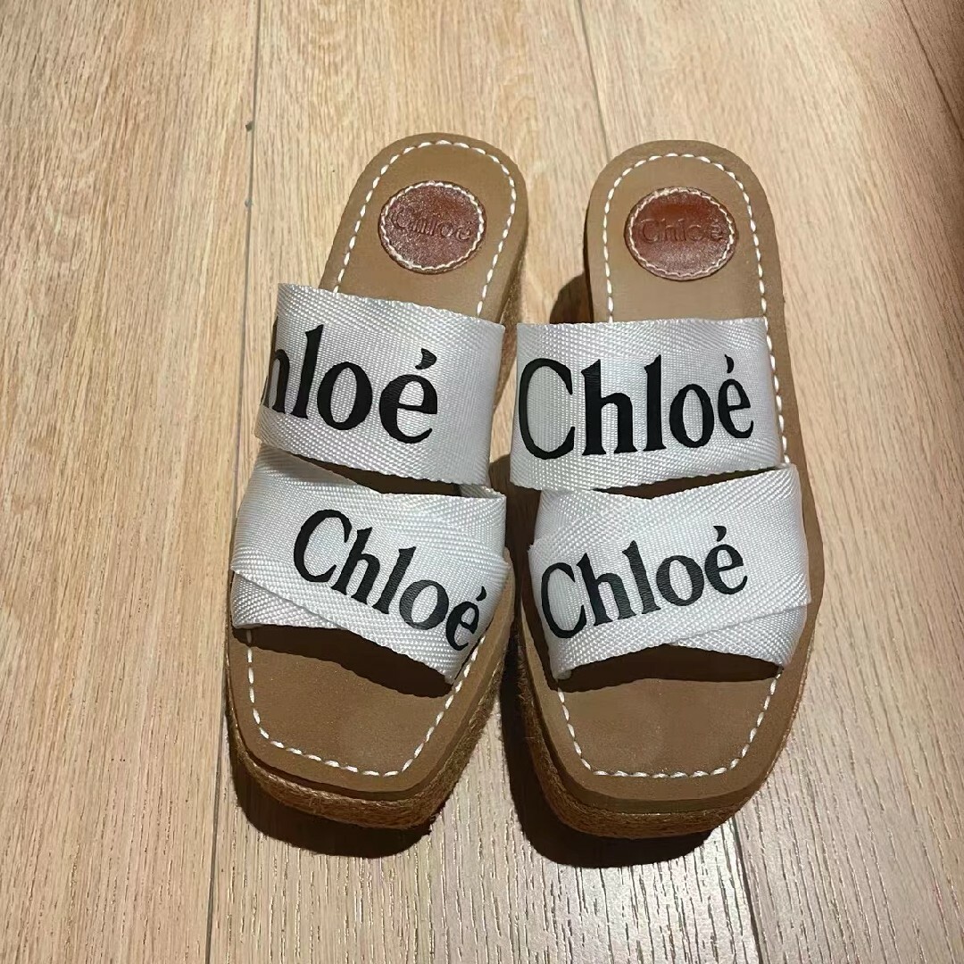 Chloe - CHLOE サンダル ホワイト 即購入おk！の通販 by トヨダ's shop｜クロエならラクマ