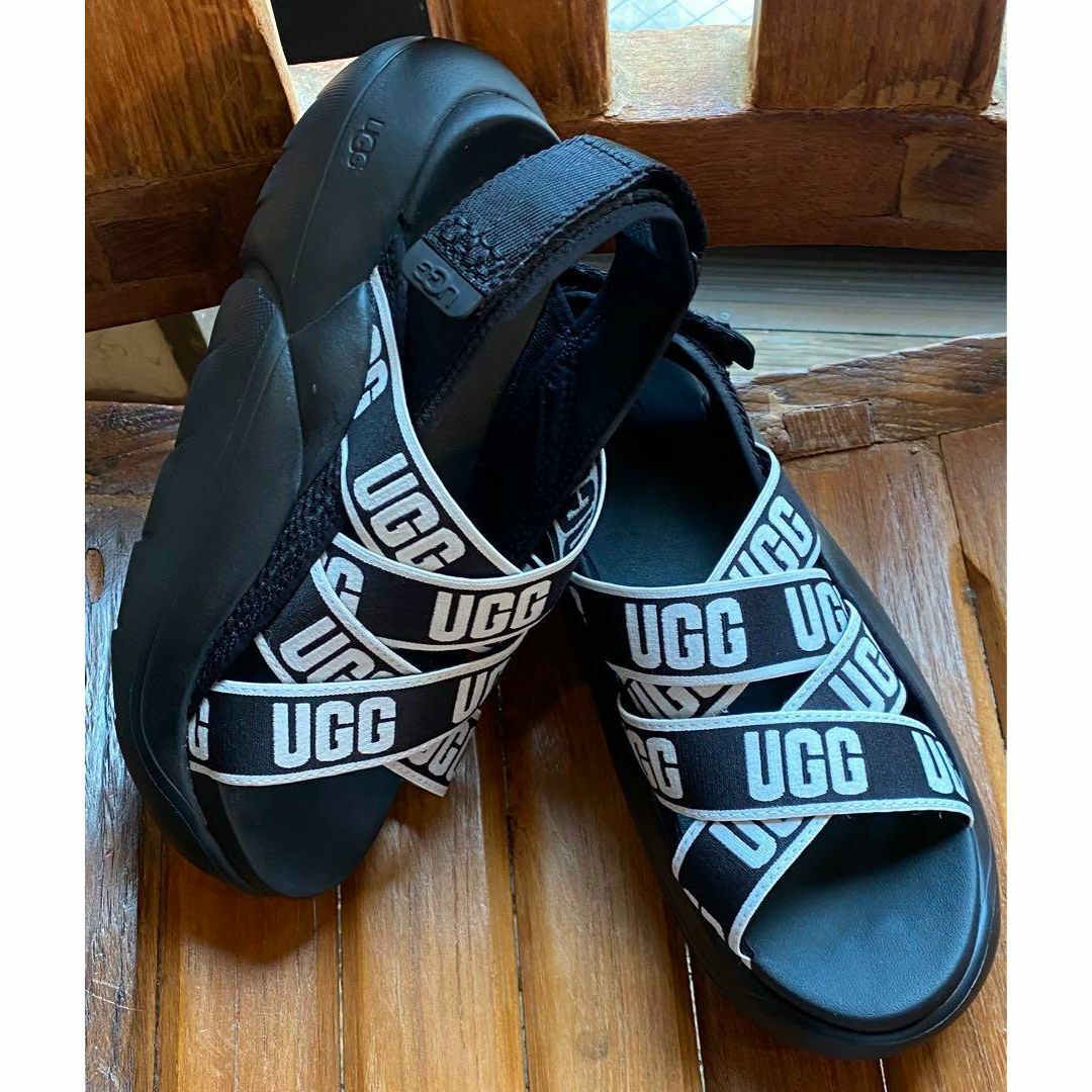 UGG(アグ)のmasa様　　✨超美品✨24.5✨UGG✨LA CLOUD SANDAL✨厚底 レディースの靴/シューズ(サンダル)の商品写真