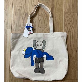 UNIQLO - UNIQLO × KAWS トートバッグ の通販 by ジュニ's shop