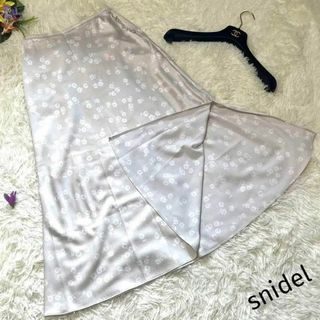 スナイデル(SNIDEL)のスナイデル♡サテンプリントスカート ロング マキシ フレア 花柄 フローラル S(ロングスカート)