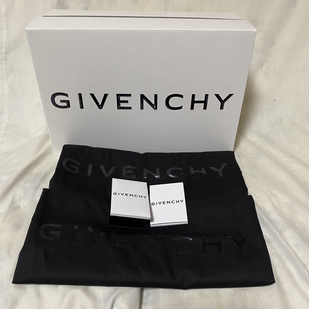GIVENCHY(ジバンシィ)の新品 本物 正規品 GIVENCHY ジバンシー メンズ サンダル 4Gロゴ 黒 メンズの靴/シューズ(サンダル)の商品写真