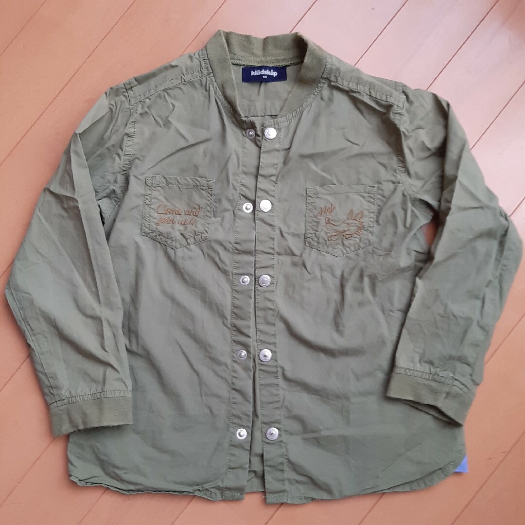 kladskap(クレードスコープ)のクレードスコープ　シャツ　120　カーキ　中古 キッズ/ベビー/マタニティのキッズ服男の子用(90cm~)(Tシャツ/カットソー)の商品写真