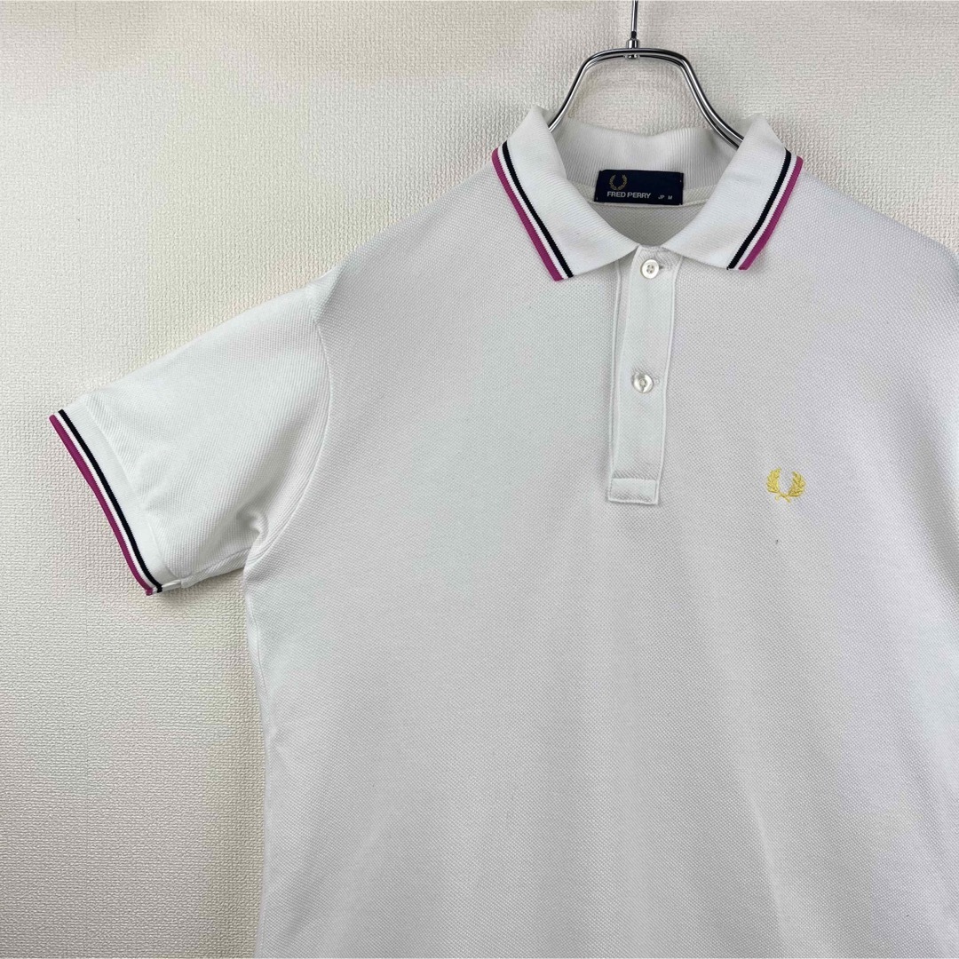 FRED PERRY(フレッドペリー)の大人気　フレッドペリー　FREDPERRY ポロシャツ　半袖　白ピンク　M メンズのトップス(ポロシャツ)の商品写真