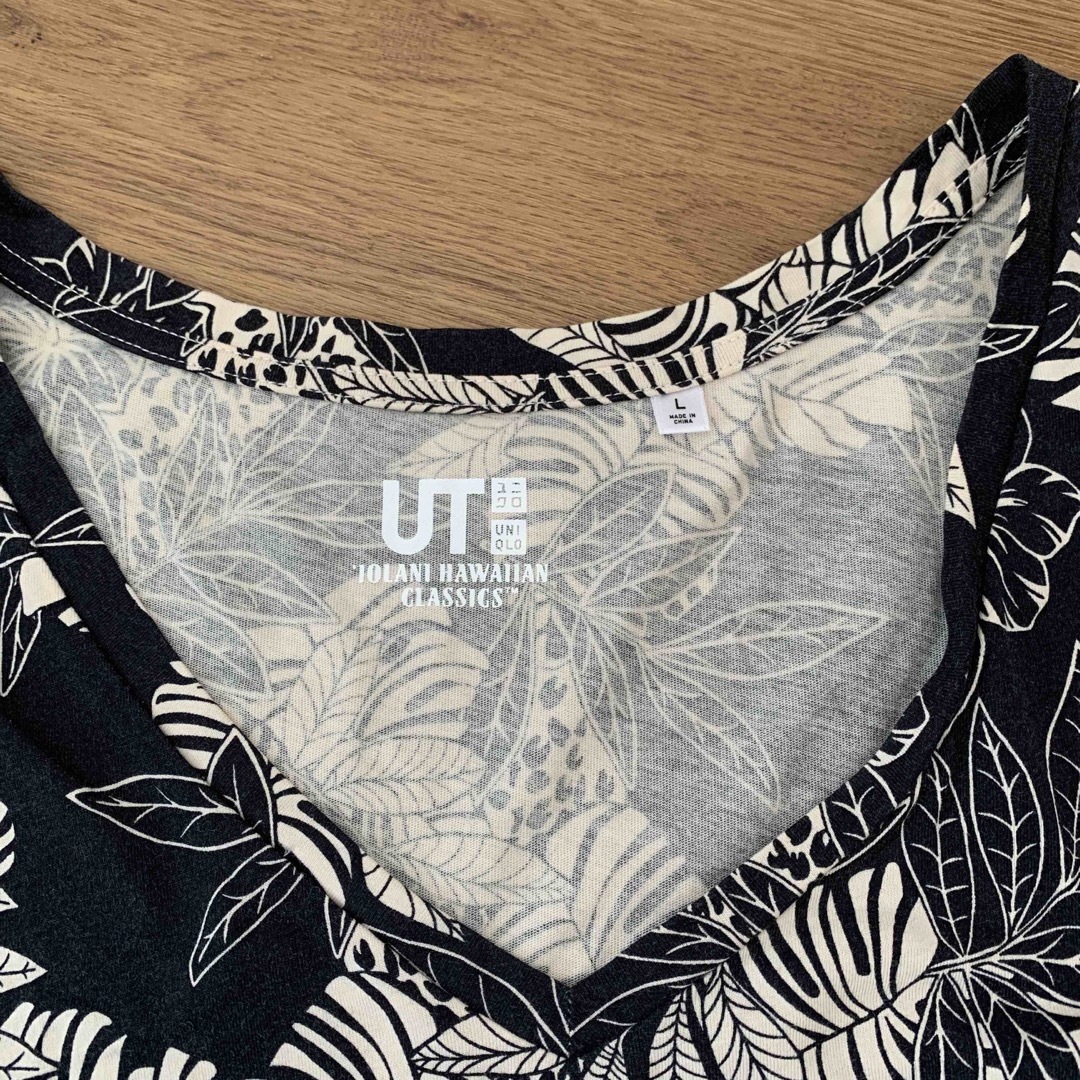 UNIQLO(ユニクロ)のチャコリンリン様　ユニクロ　ロングTシャツ　ハワイアン レディースのトップス(Tシャツ(半袖/袖なし))の商品写真