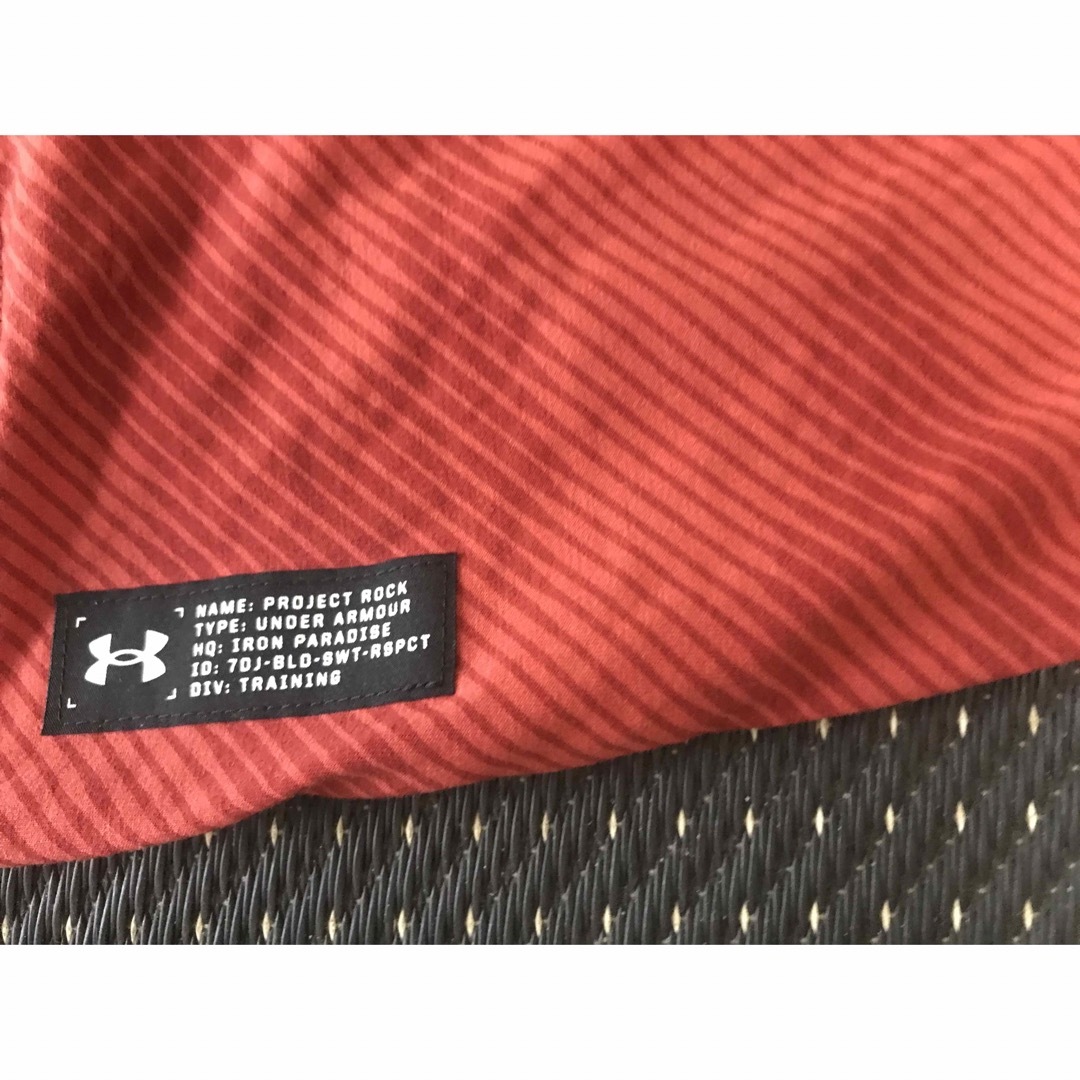 UNDER ARMOUR(アンダーアーマー)のアンダーアーマー　トレーニングウェア　おまけ付き メンズのトップス(タンクトップ)の商品写真