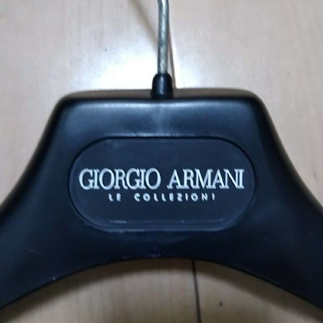 Giorgio Armani(ジョルジオアルマーニ)の【正規品】ジョルジオアルマーニ　ハンガー インテリア/住まい/日用品の収納家具(押し入れ収納/ハンガー)の商品写真