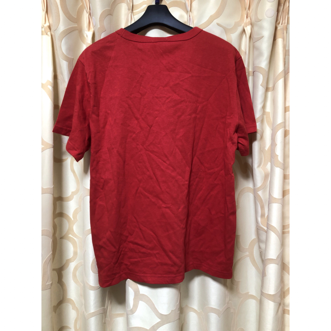 GU(ジーユー)の新品　GU　グラフィックT カレッジロゴ　L　Tシャツ　RED レディースのトップス(Tシャツ(半袖/袖なし))の商品写真