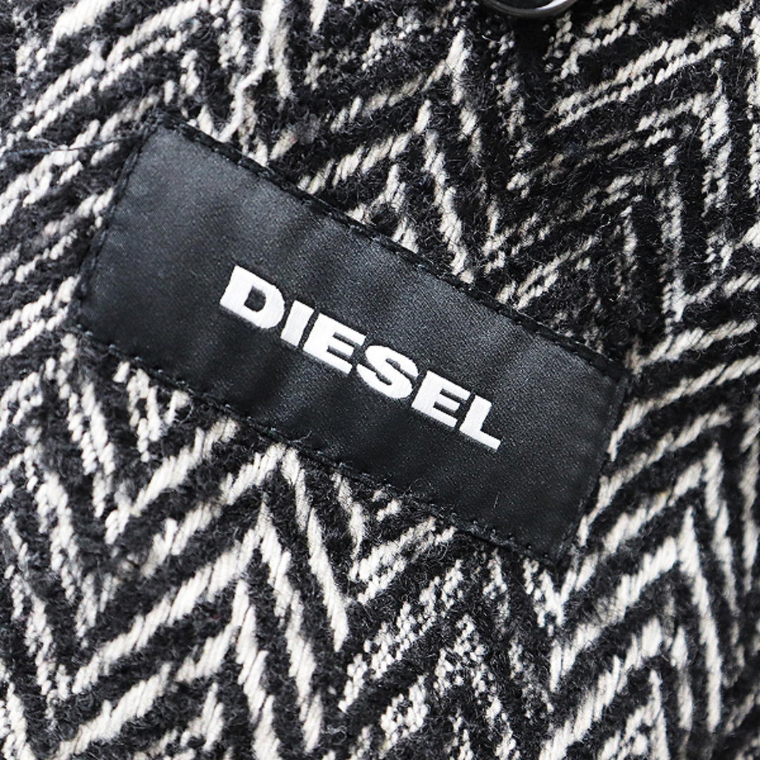 DIESEL(ディーゼル)のメンズ DIESEL ディーゼル ウールミックス ヘリンボーン チェスターコート 44/ブラック アウター テーラード【2400013416696】 レディースのジャケット/アウター(その他)の商品写真