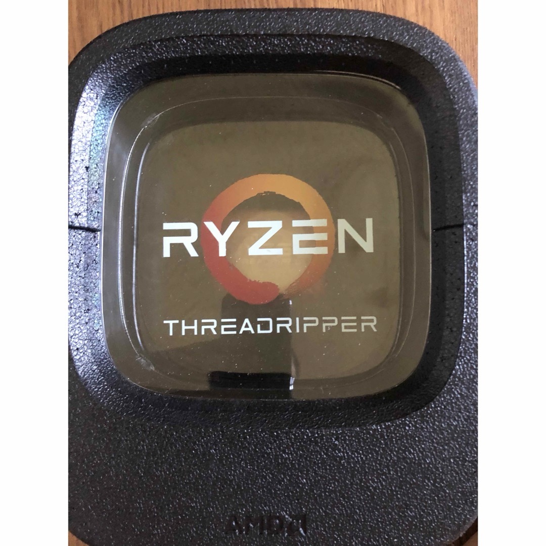 Amd ryzen threadripper 1950xスマホ/家電/カメラ