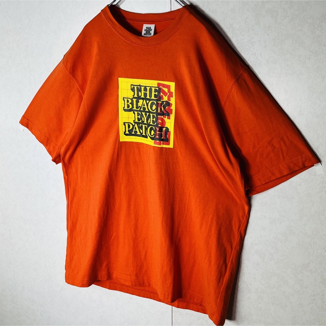 【人気Lサイズ】ブラックアイパッチ ビックロゴ 広告の品 入手困難 Tシャツ