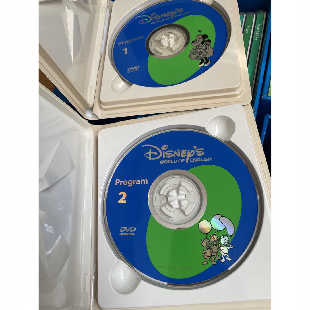 Disney(ディズニー)のDWEディズニー英語システム DVD、CD キッズ/ベビー/マタニティのおもちゃ(知育玩具)の商品写真