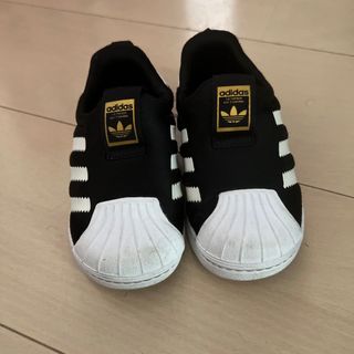 アディダス(adidas)のadidasスニーカー(スニーカー)