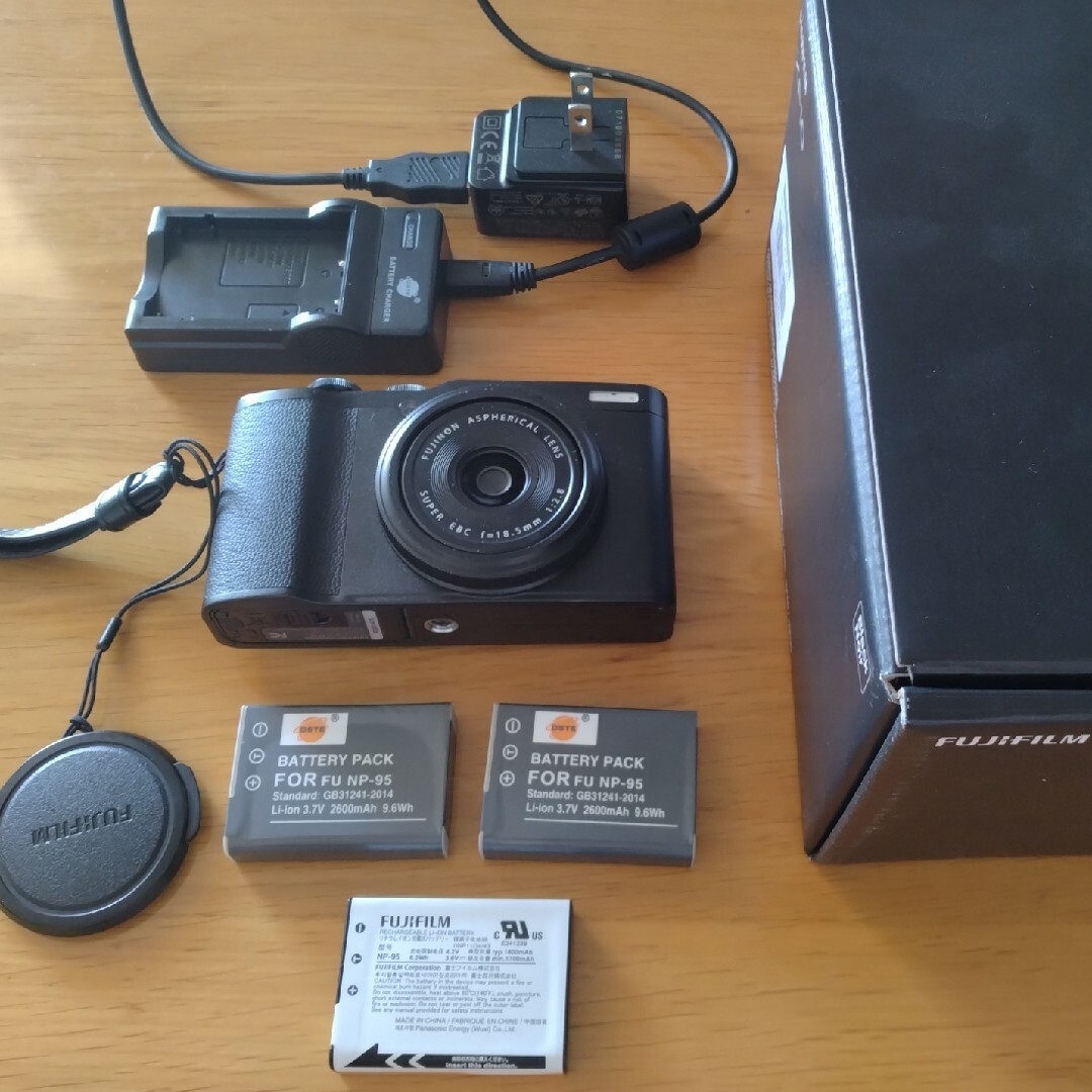 Fujifilm XF10 中古美品 | フリマアプリ ラクマ