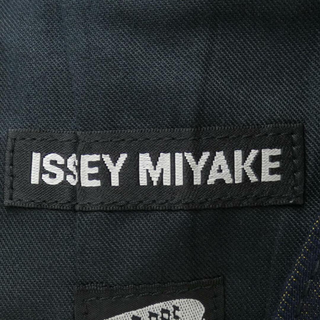 ISSEY MIYAKE(イッセイミヤケ)のイッセイミヤケ ISSEY MIYAKE パンツ メンズのパンツ(その他)の商品写真