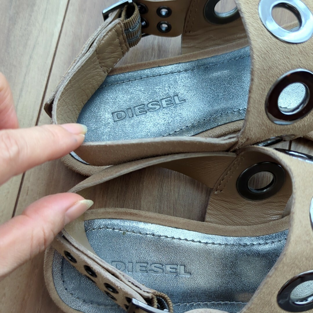 DIESEL(ディーゼル)の(ディーゼル) DIESELレディース フラット レザーサンダル レディースの靴/シューズ(サンダル)の商品写真
