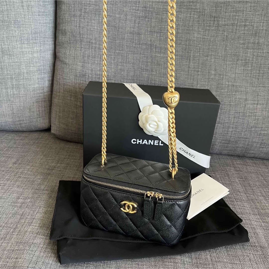 CHANEL(シャネル)のCHANELシャネル   ハート ヴァニティバッグ レディースのバッグ(ショルダーバッグ)の商品写真