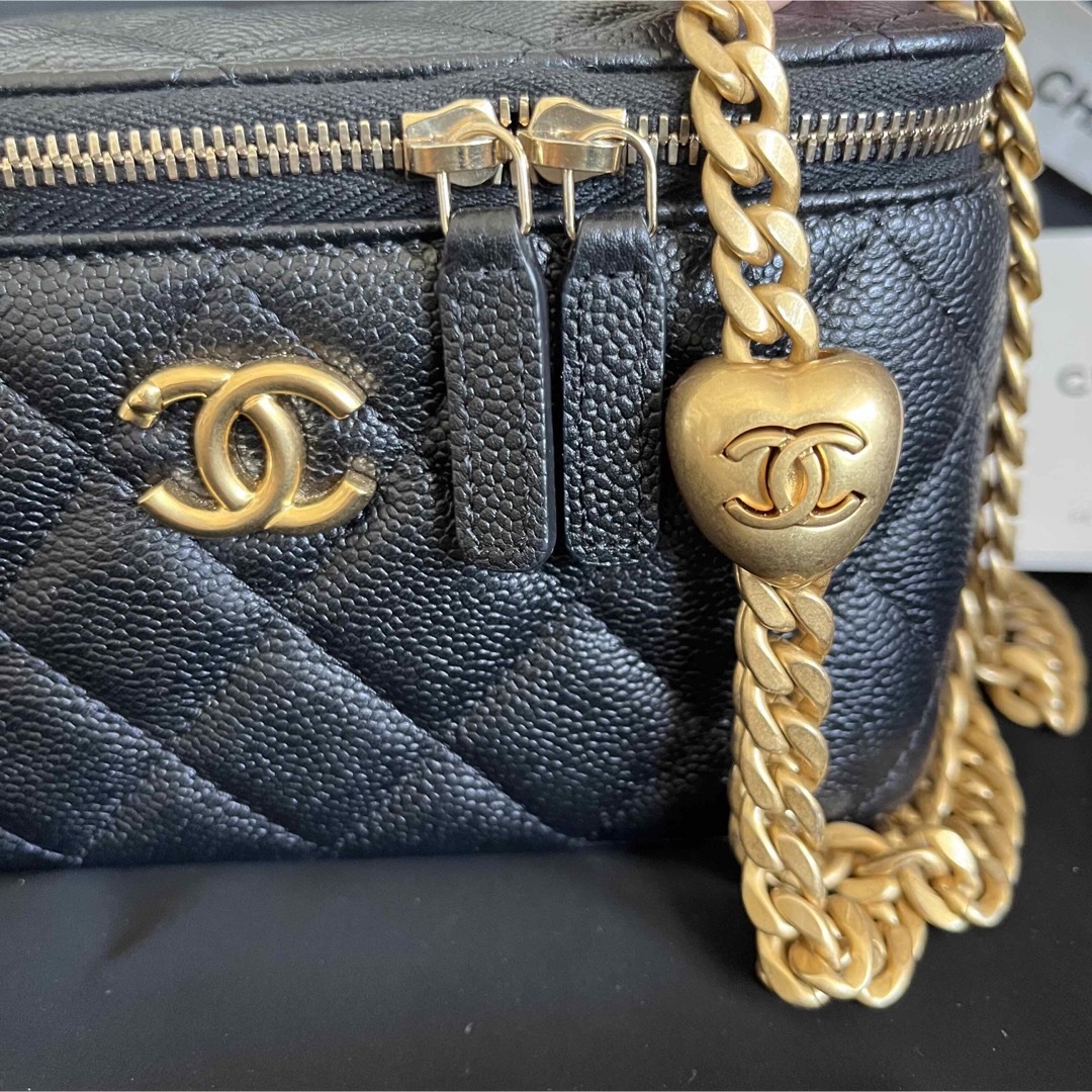 CHANEL(シャネル)のCHANELシャネル   ハート ヴァニティバッグ レディースのバッグ(ショルダーバッグ)の商品写真