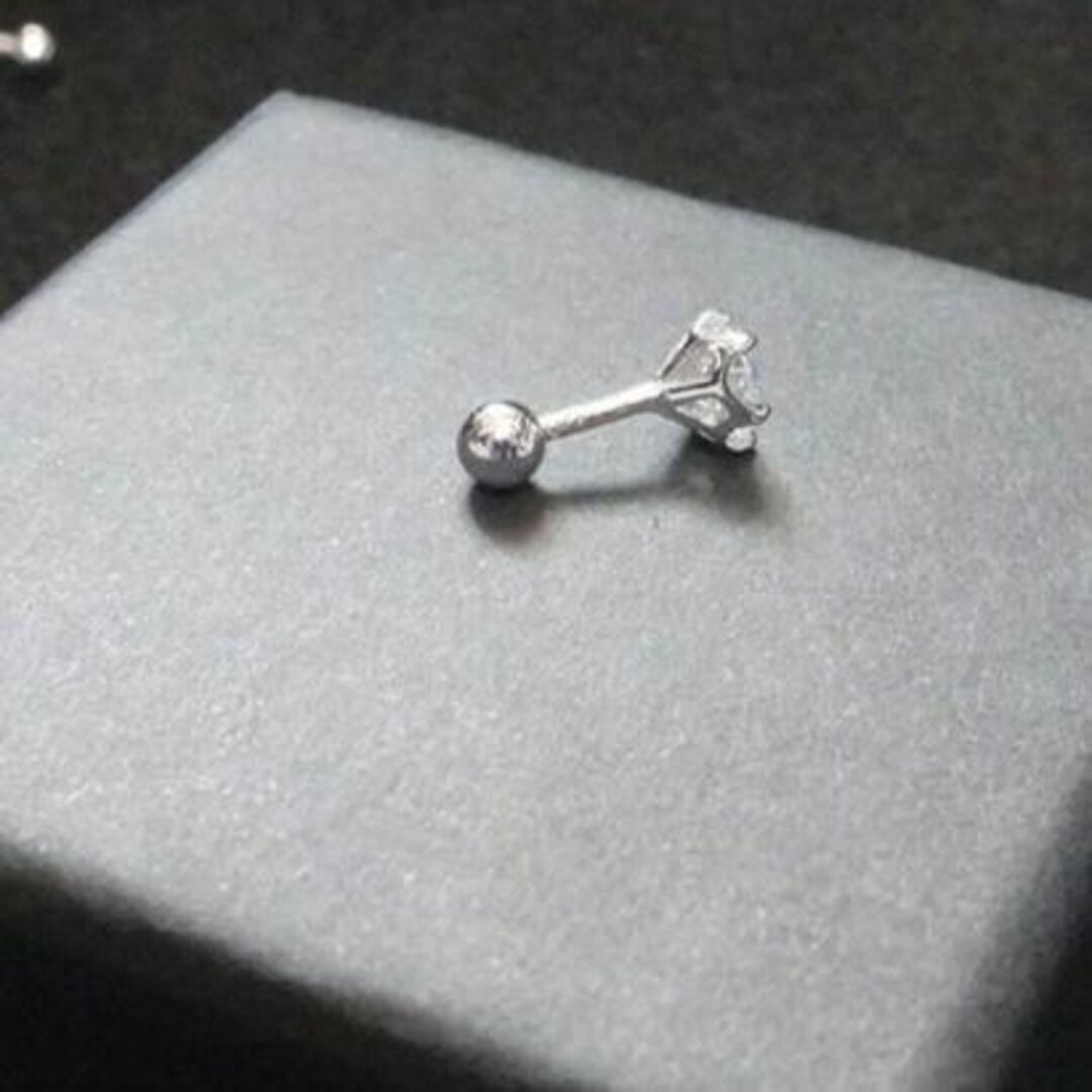 【4ミリ】0.3ct, 片耳用シングル モアッサナイト ボールエンド タイプ メンズのアクセサリー(ピアス(片耳用))の商品写真